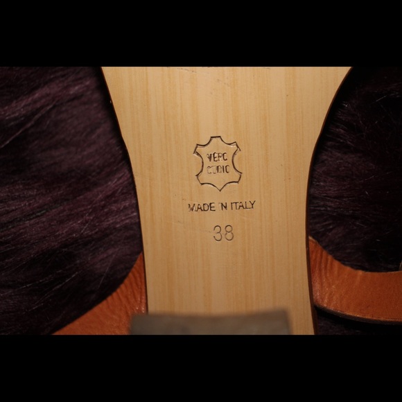 Tan open toe shoes - Picture 4 of 4